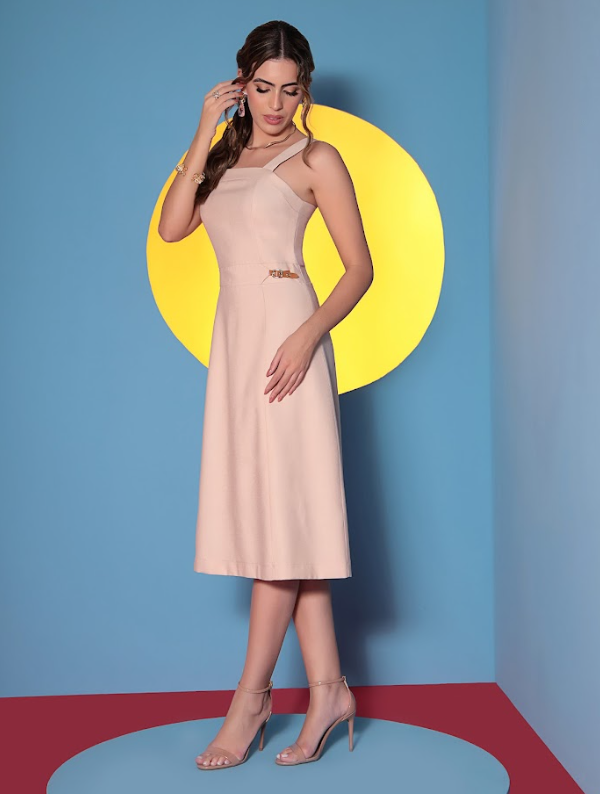 VESTIDO MIDI ALÇA GROSSA DETALHES LATERAL COURO