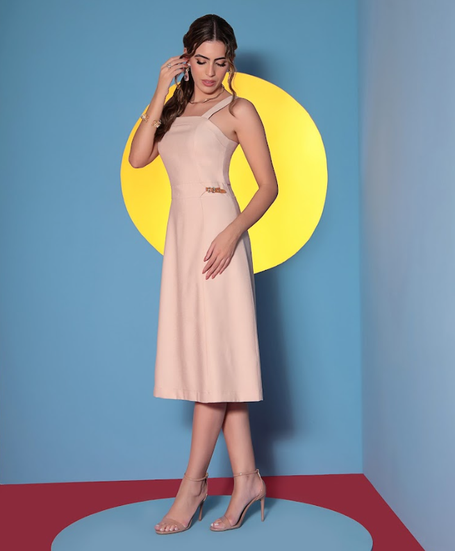 VESTIDO MIDI ALÇA GROSSA DETALHES LATERAL COURO