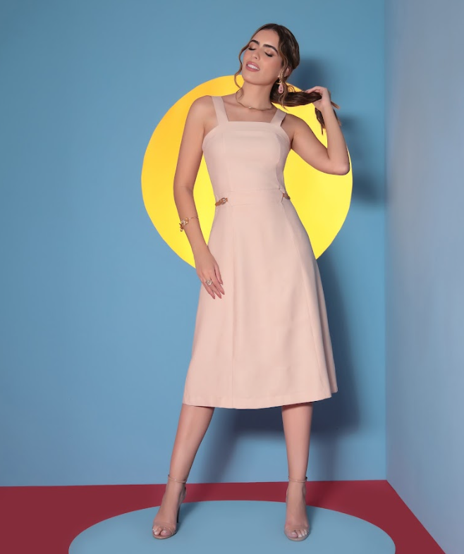 VESTIDO MIDI ALÇA GROSSA DETALHES LATERAL COURO - Imagem 2